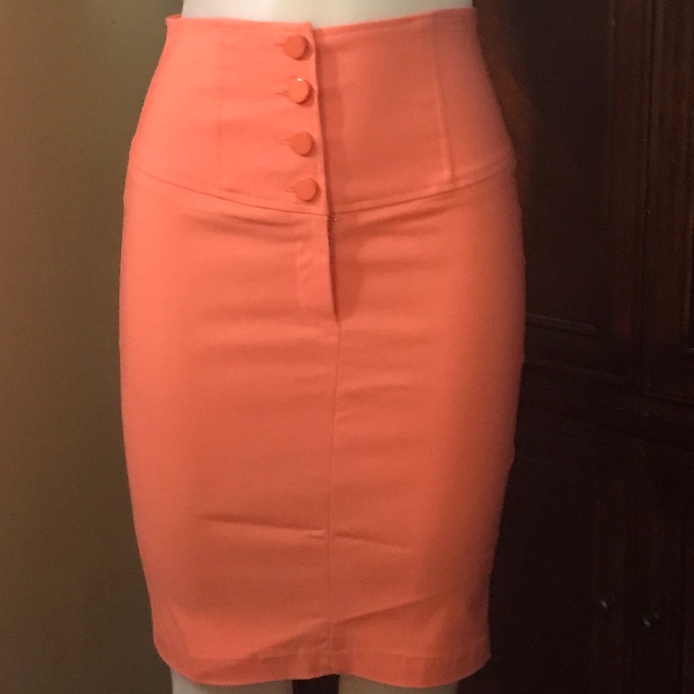 🆕 La Scala Peach Midi Skirt-Small